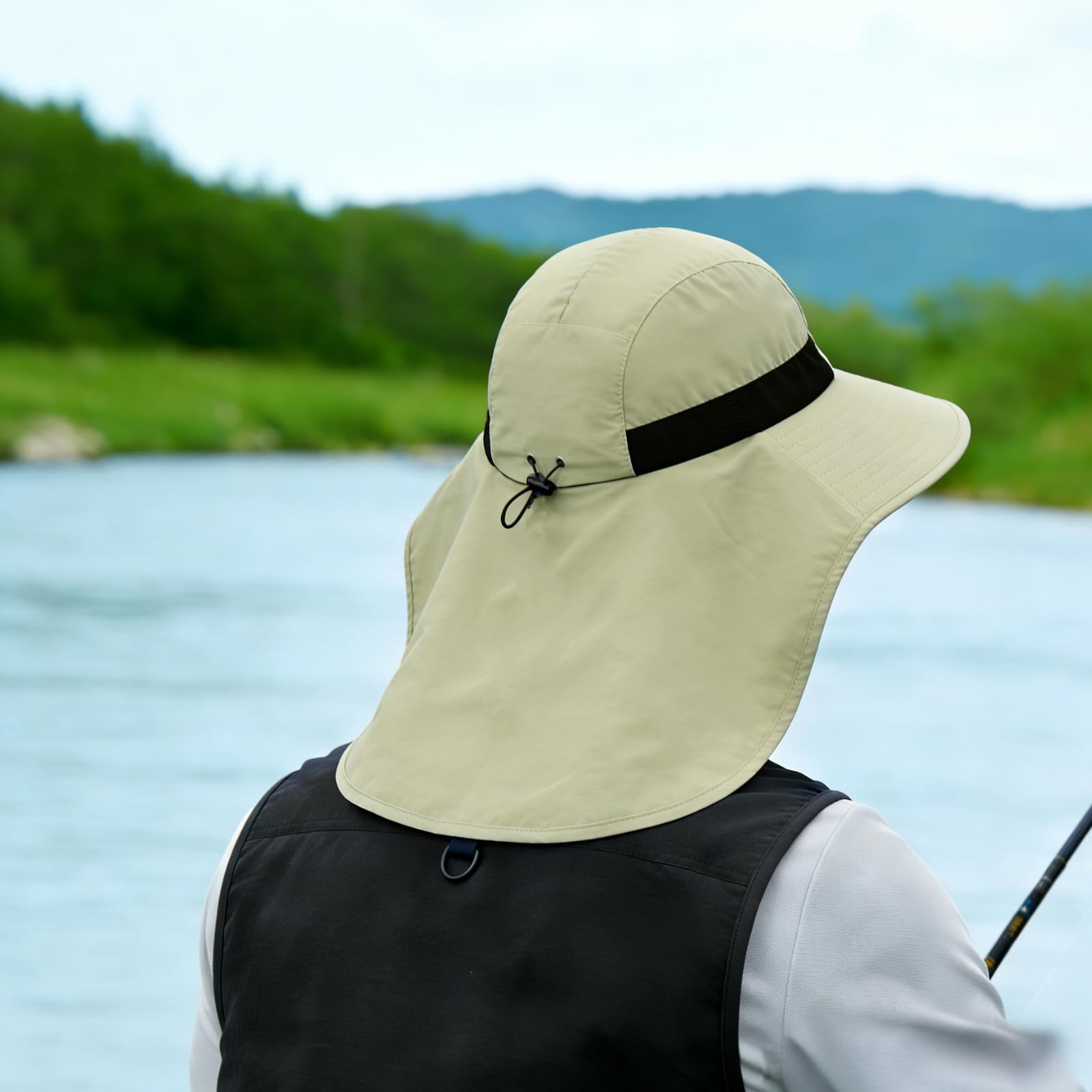 Back View showing Neck Shield and Elastic Size Adjuster