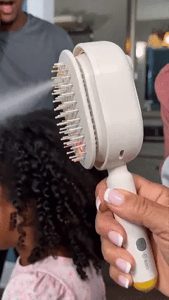 Peine pulverizador 3 en 1 para el cuidado del cuero cabelludo, ideal para masajes y cuidado diario del cabello.